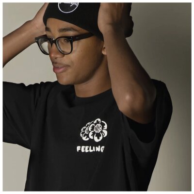And Feelings Weight SS Tee Black